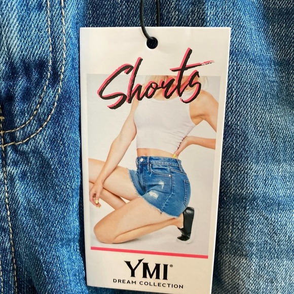 NWT YMI JEANS Women's Hybrid Dream Shorts With Frayed Hem, size 11/30 - Picture 4 of 9